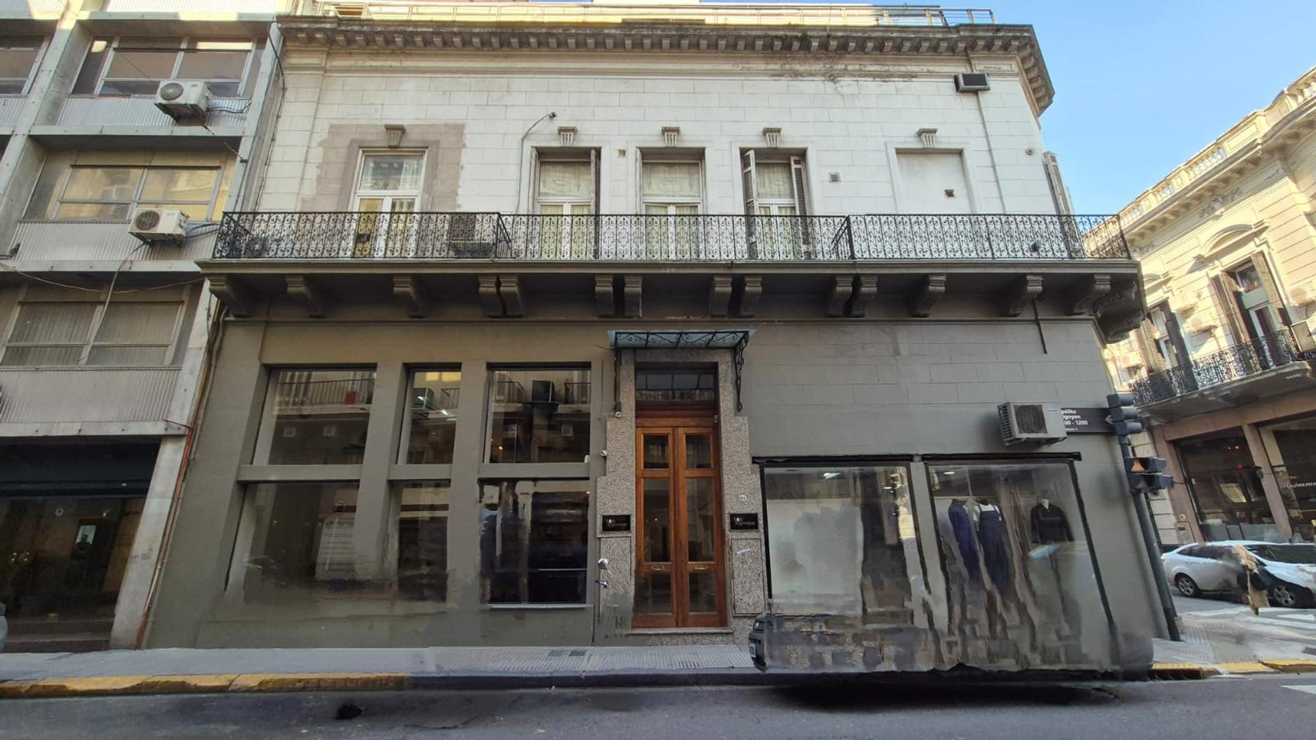 Hipólito Yrigoyen 1200