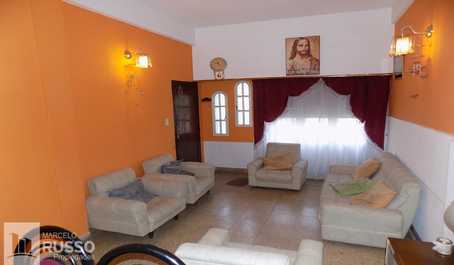 Depto Tipo Casa en Venta de 3 ambientes