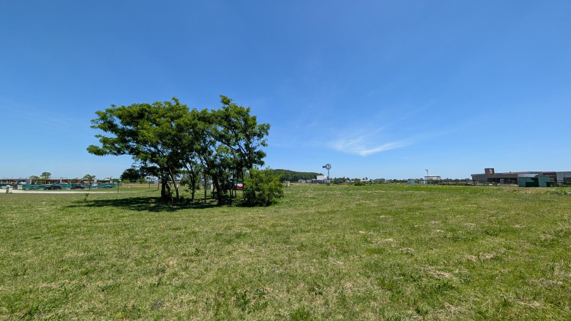 Lote en Country La Alameda Canning  Frente a la Laguna