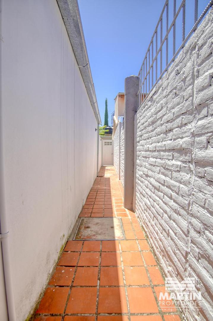 Casa en Venta en Munro, USD 130.000