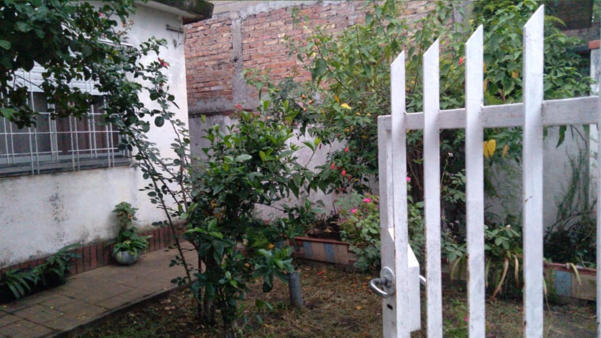 Las Camelias 6925
