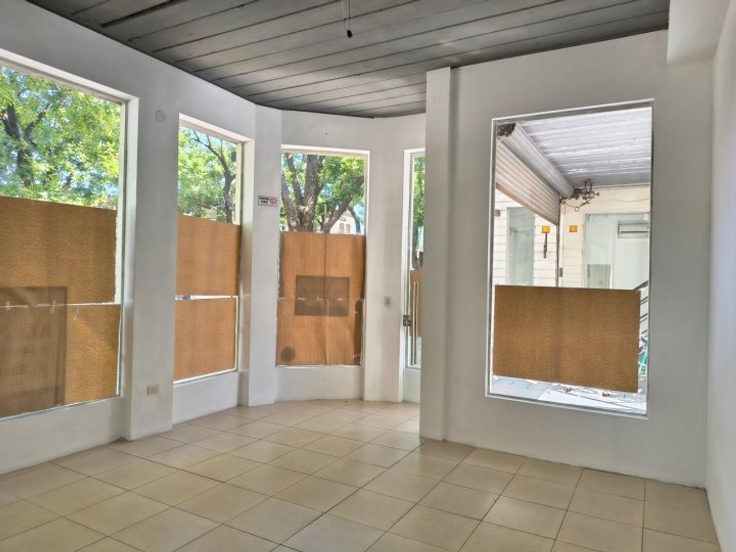 SAN JOSE 1674 , Piso 0