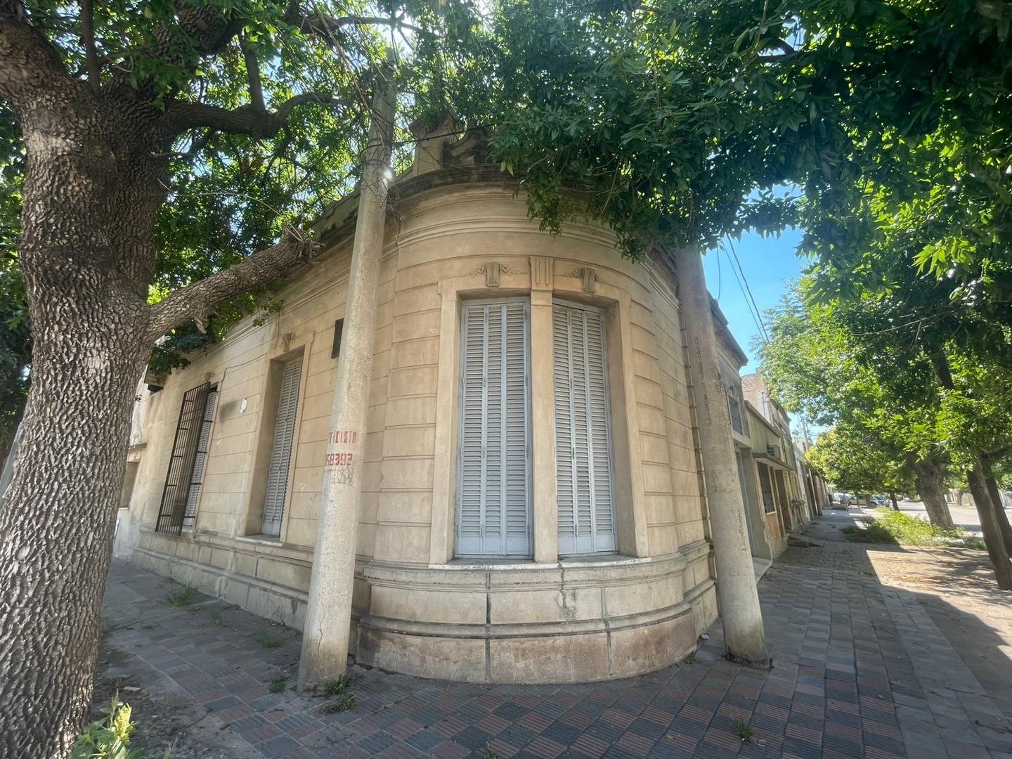 Depto Tipo Casa en Venta 80 años