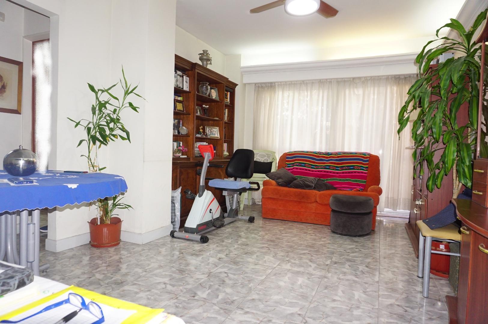 MUY BUEN DEPARTAMENTO CON PATIO FINANCIACION DIRECTA DUEÑO