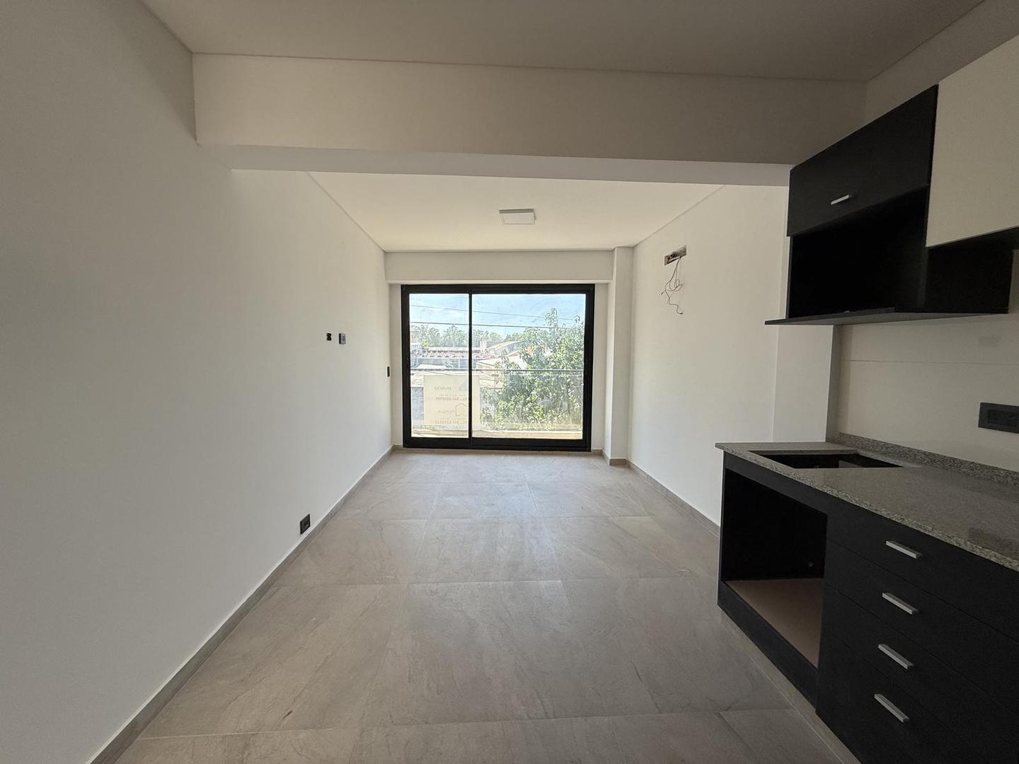 Oficina en Alquiler al Este