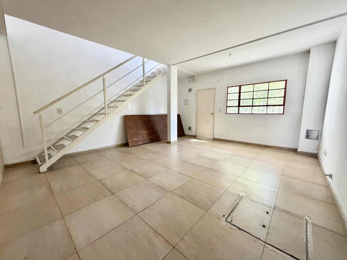 Local en Alquiler en Castelar Norte, $ 1.200.000