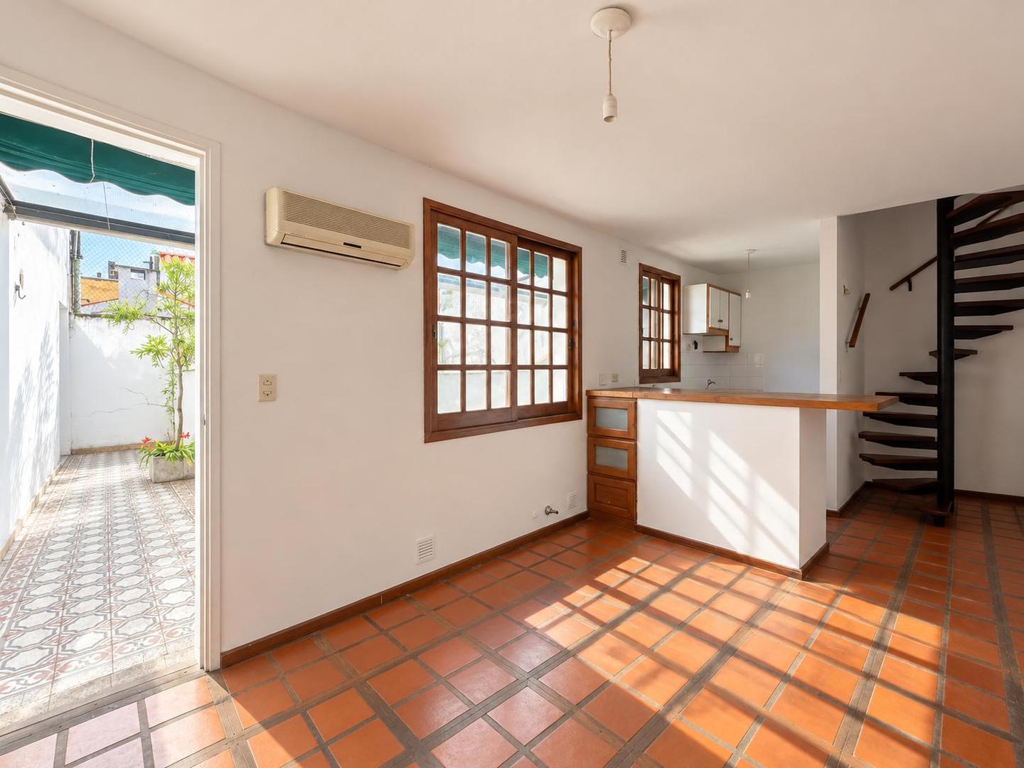 PH de un dormitorio con patio y terraza exclusiva en el centro. Apto Crédito