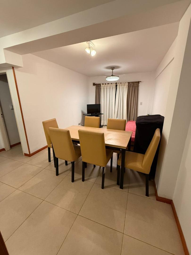 Calle 4 2413 , Piso 2