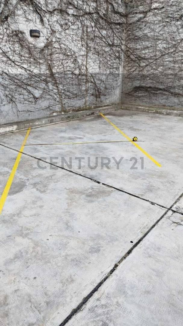 ALQUILER DE COCHERA EN CAÑITAS