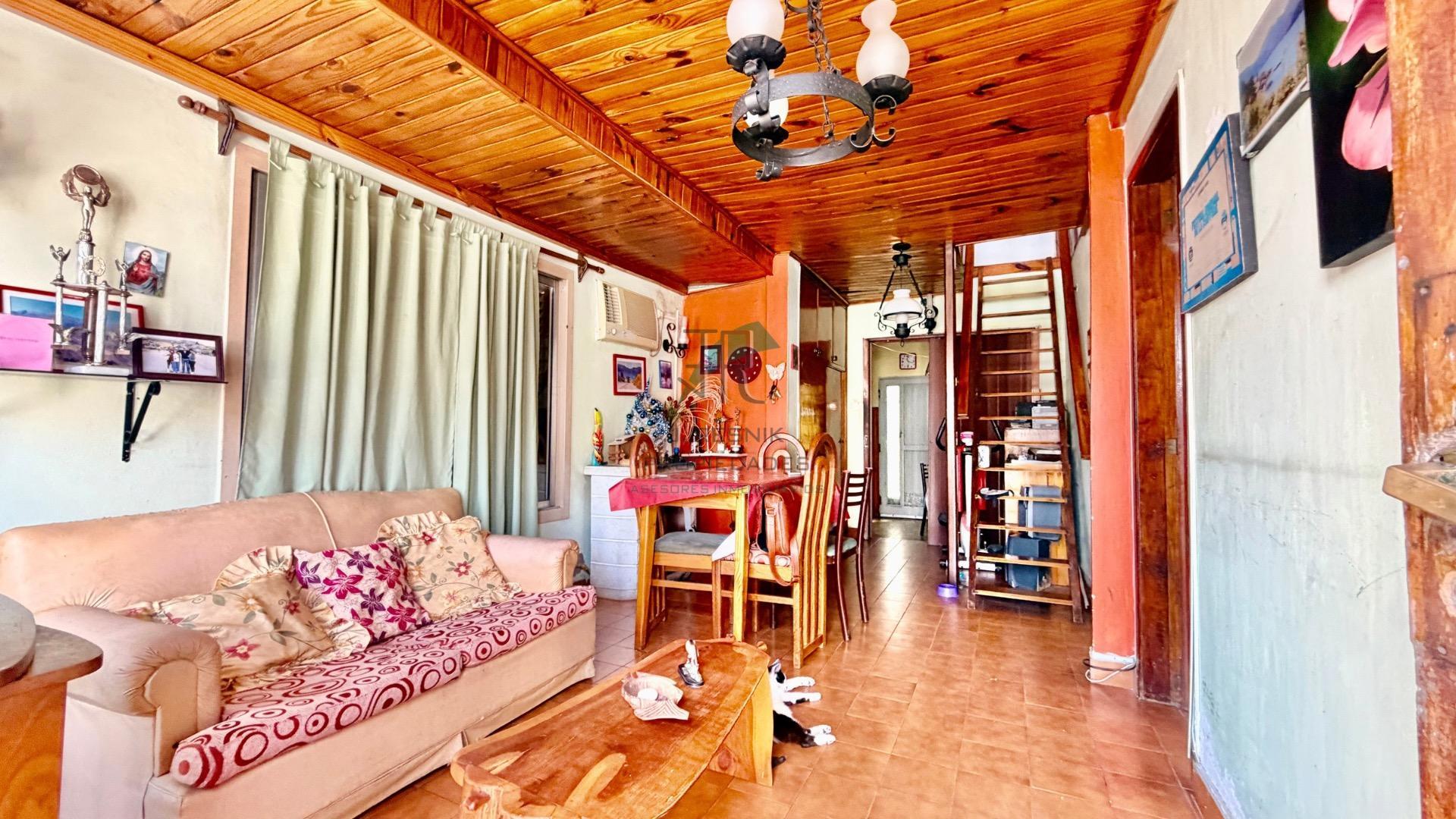Depto Tipo Casa 5 ambientes con 2 baños