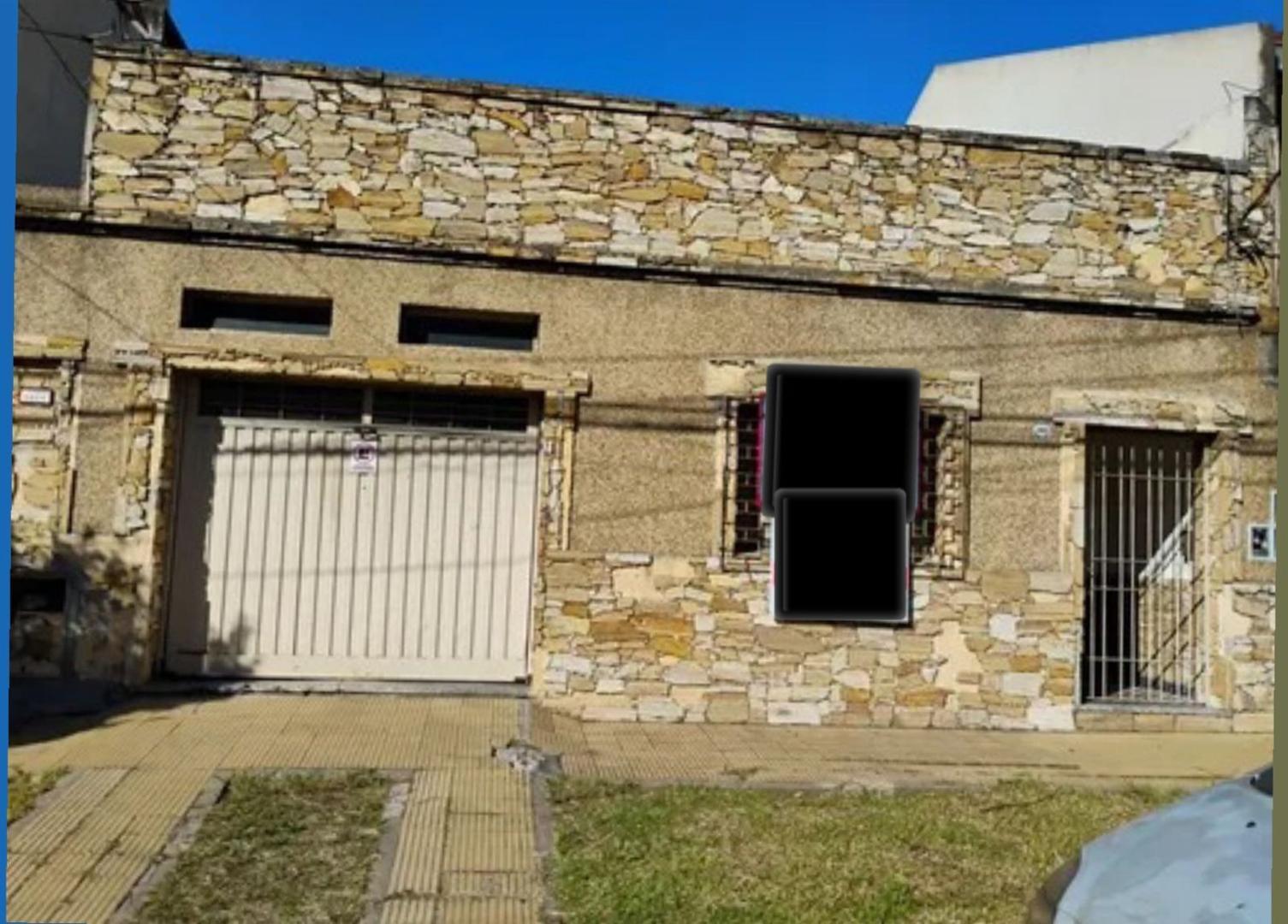 Casa con Departamento Independiente en Venta