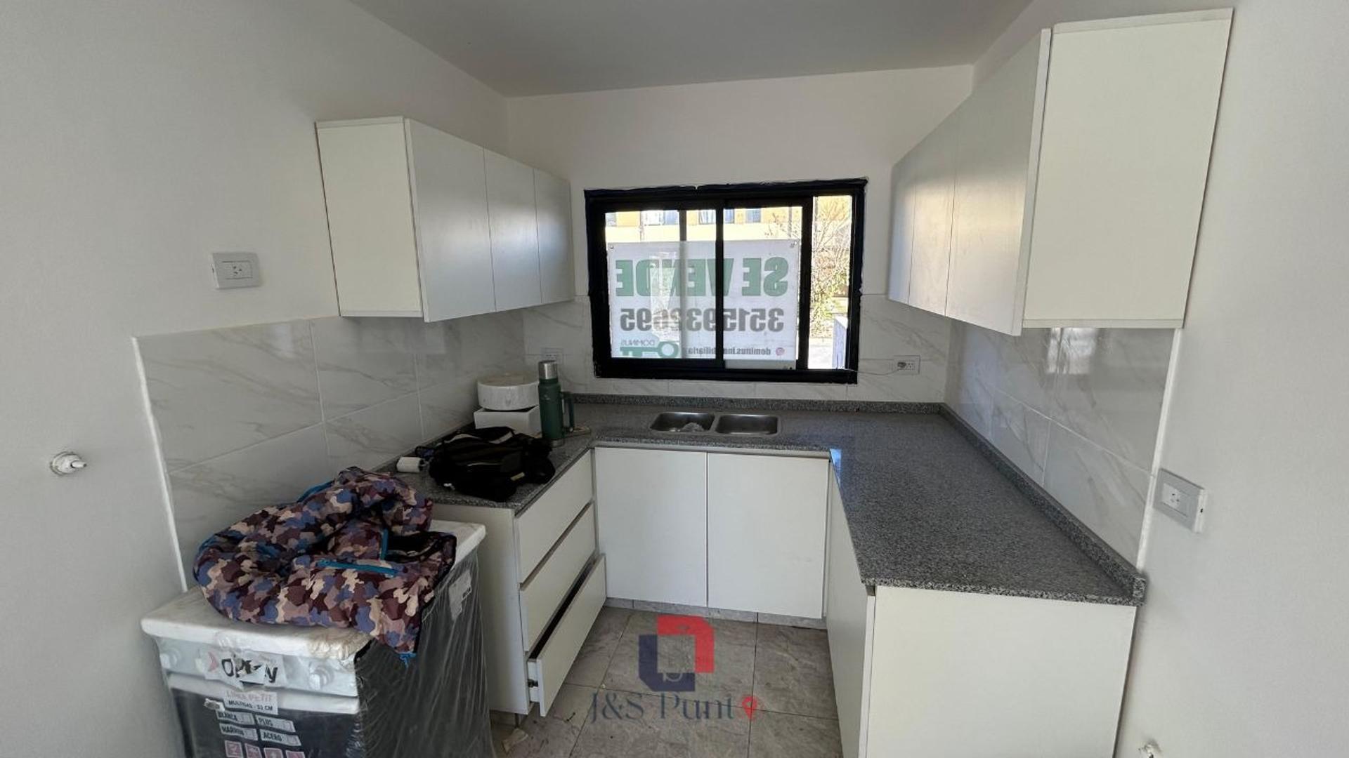 Casa 3 ambientes con 2 baños