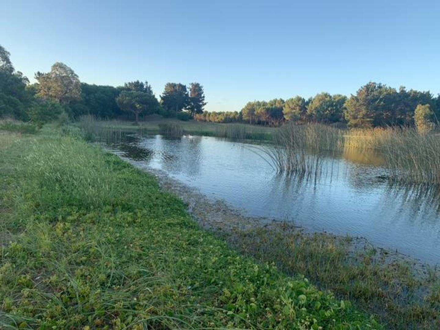 Terreno en Venta en Barrio Cerrado Costa Esmeralda, USD 140.000