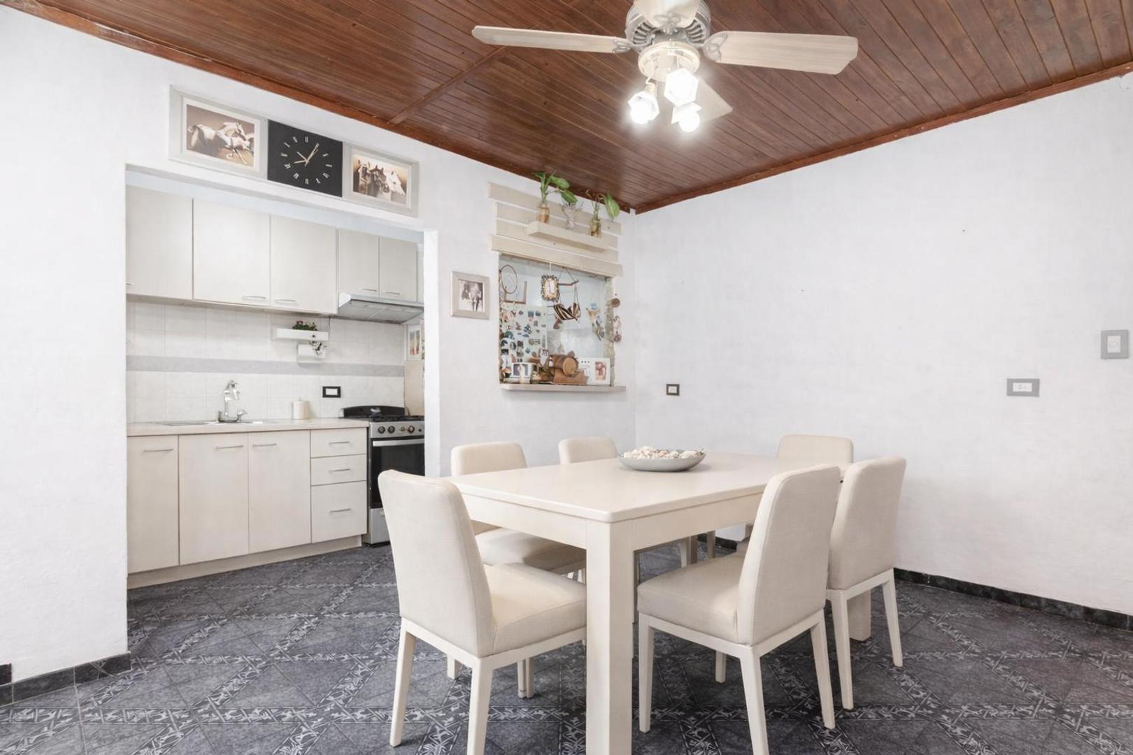 VENTA / PH Avenida Presidente Raúl Alfonsín 1537 Piso 1 / PH / 3 Ambientes / Lanus