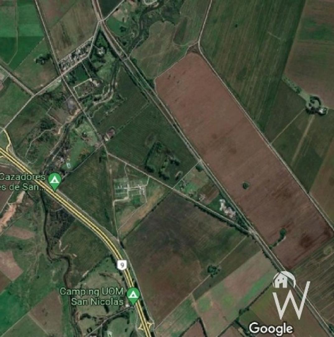 Autopista Altura Camping De Uom