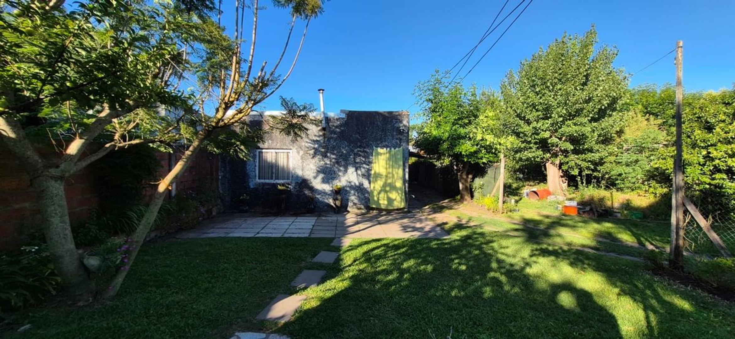 Calle 195 entre 45 y 46 600