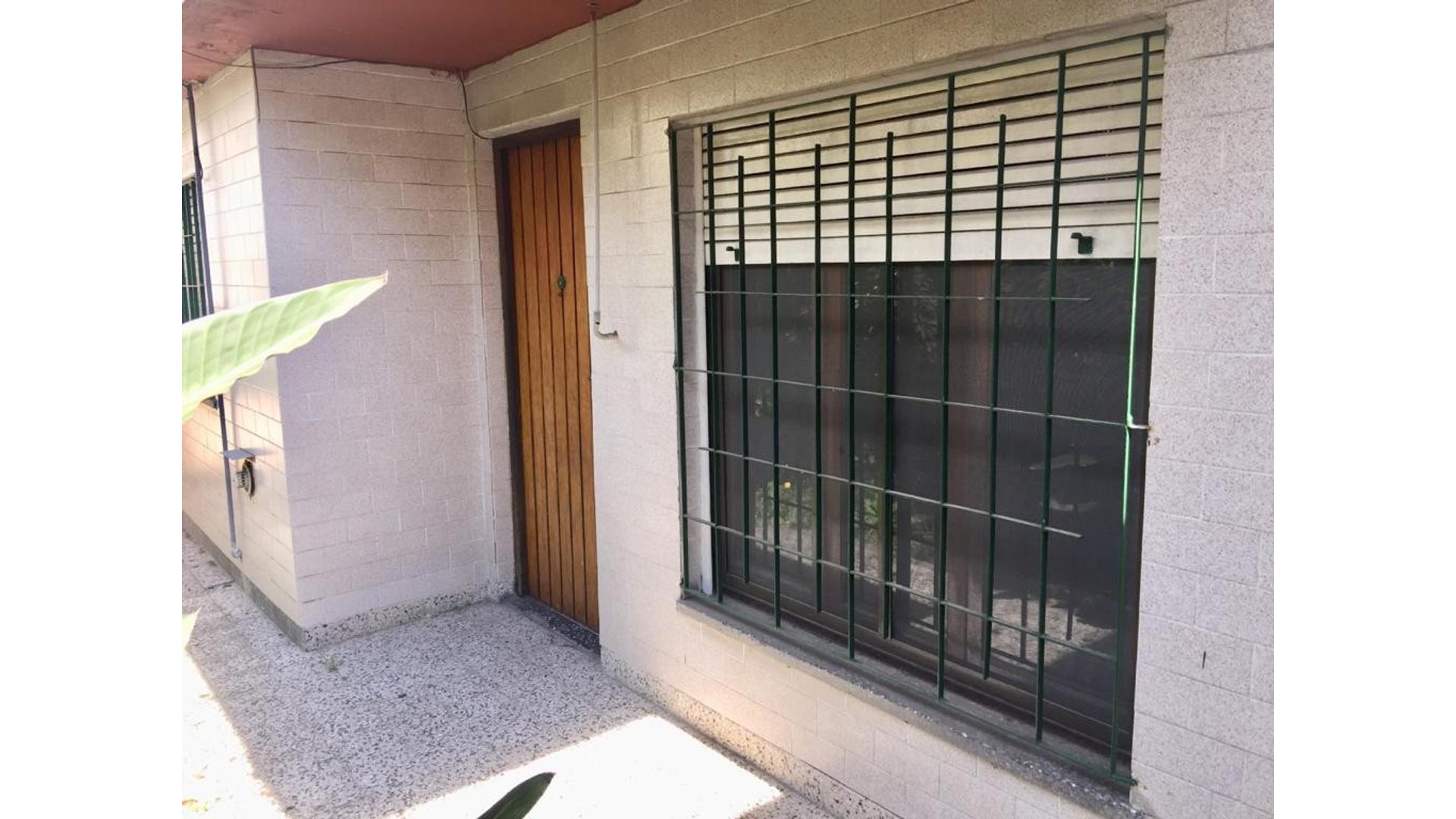 Depto Tipo Casa en Venta en Wilde, USD 65.000