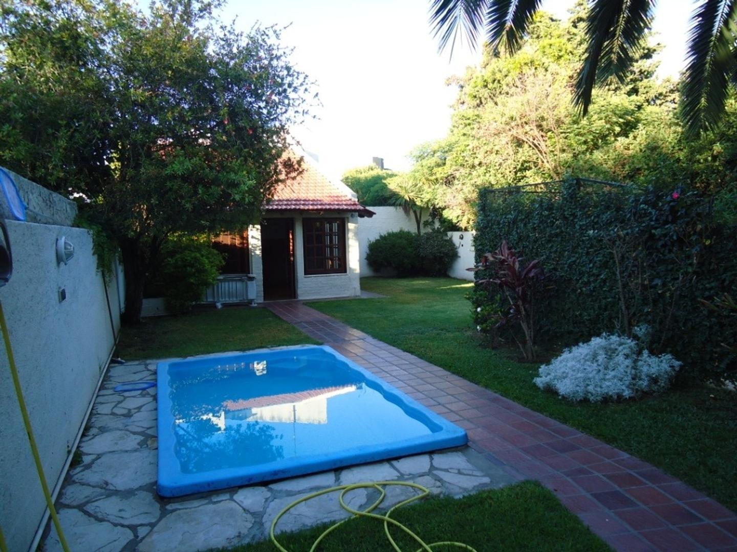 Duplex 4 Ambientes con jardin y pileta