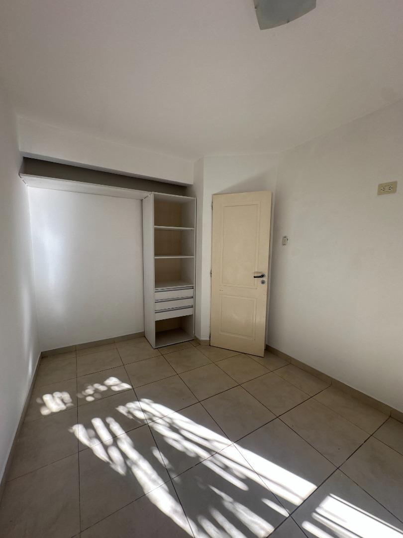 Departamento en Alquiler en Banfield, $ 590.000