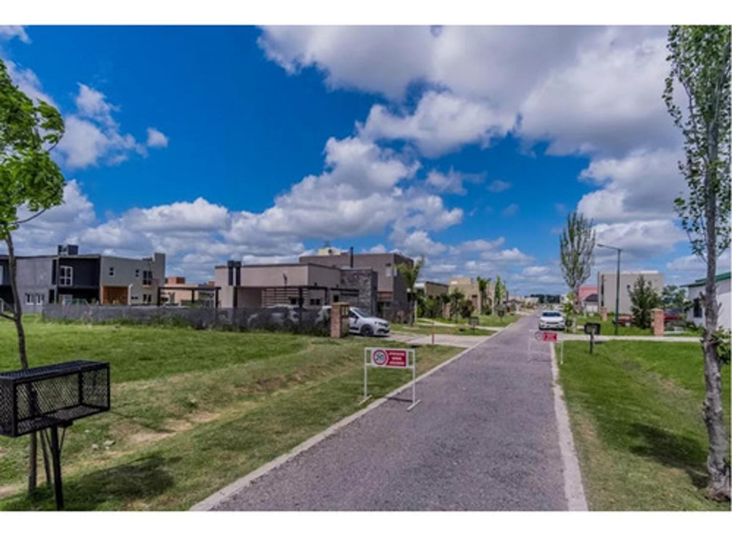 Venta Lote En Barrio Privado Laguna Azul - Carlos Spegazzini