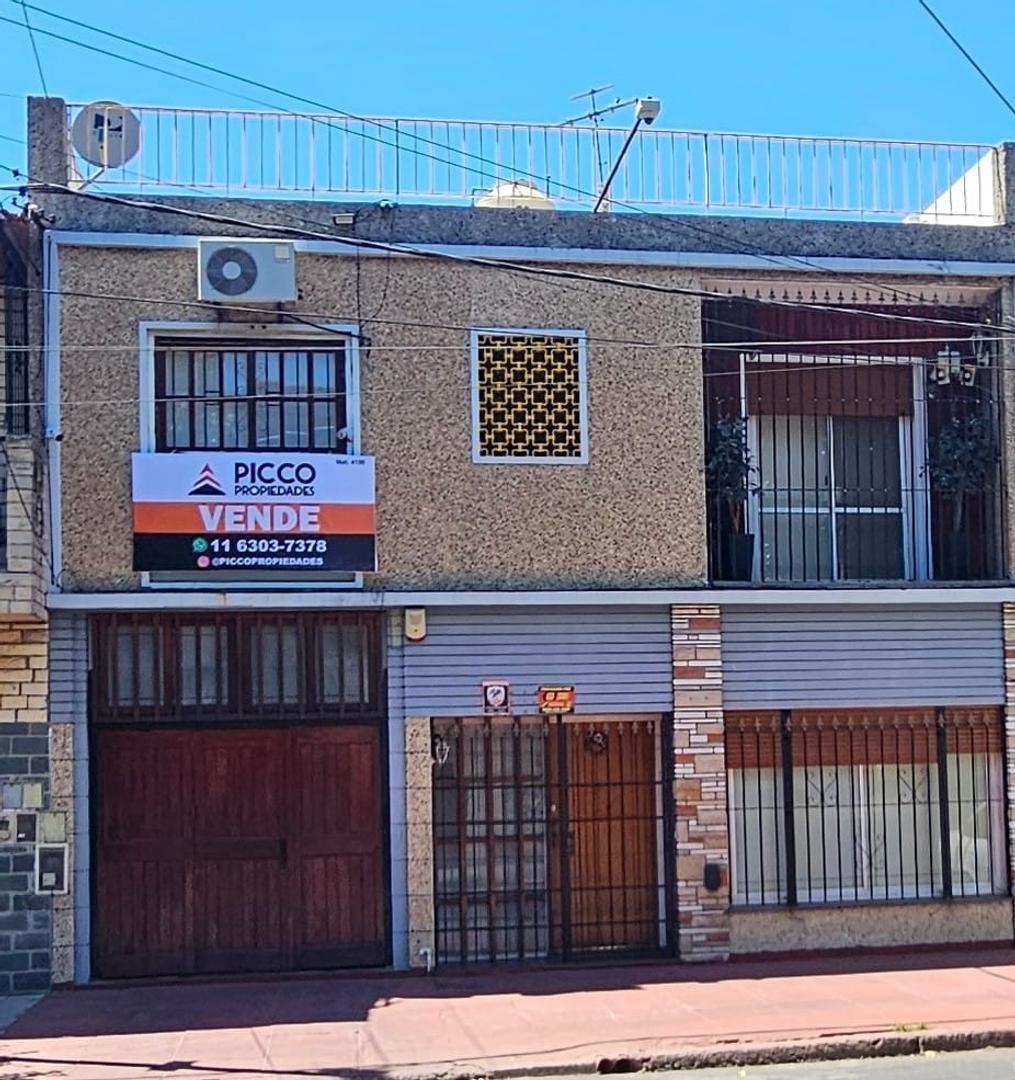 CASA 5 AMB CON FONDO Y GARAGE  