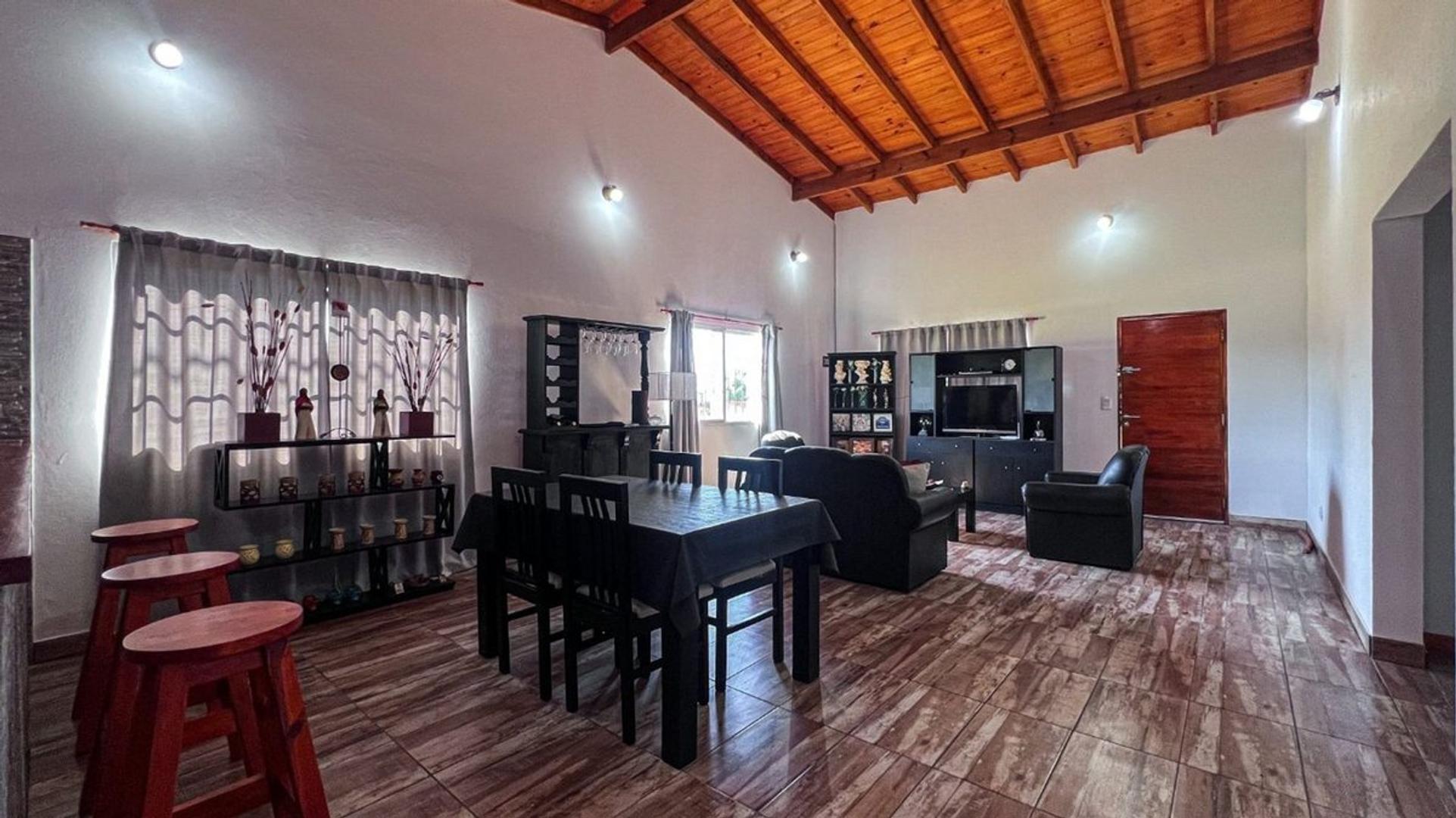 Casa 3 ambientes con 1 baño