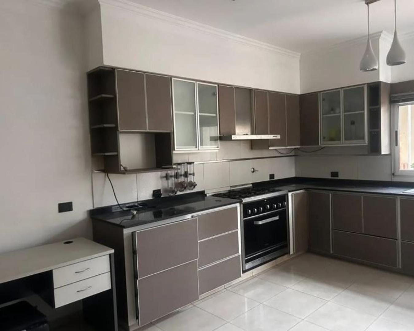 Casa en Venta 4 ambientes - Lomas del Mirador