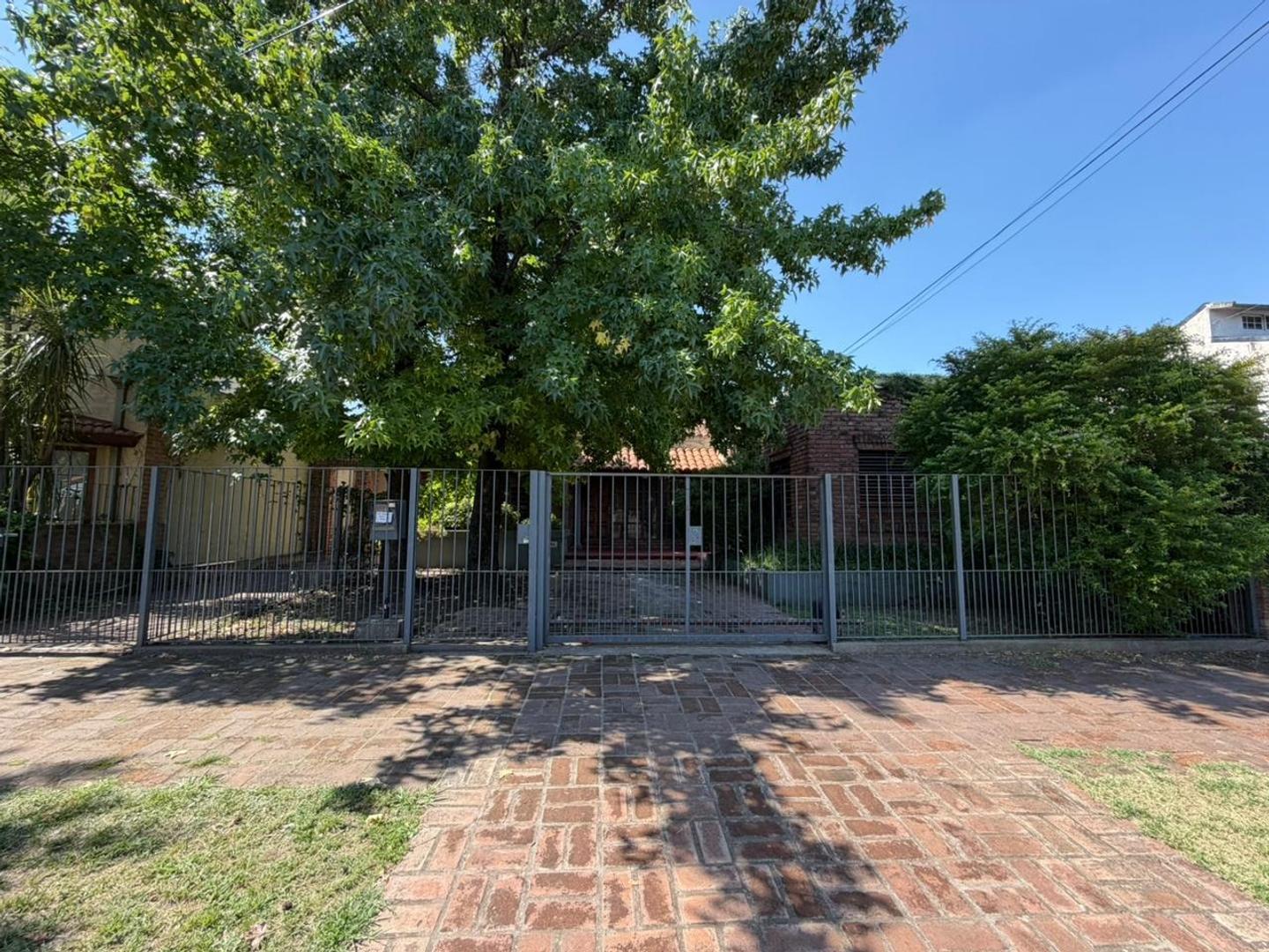 ALQUILER CASA 4 AMBIENTES CON PILETA – MERLO