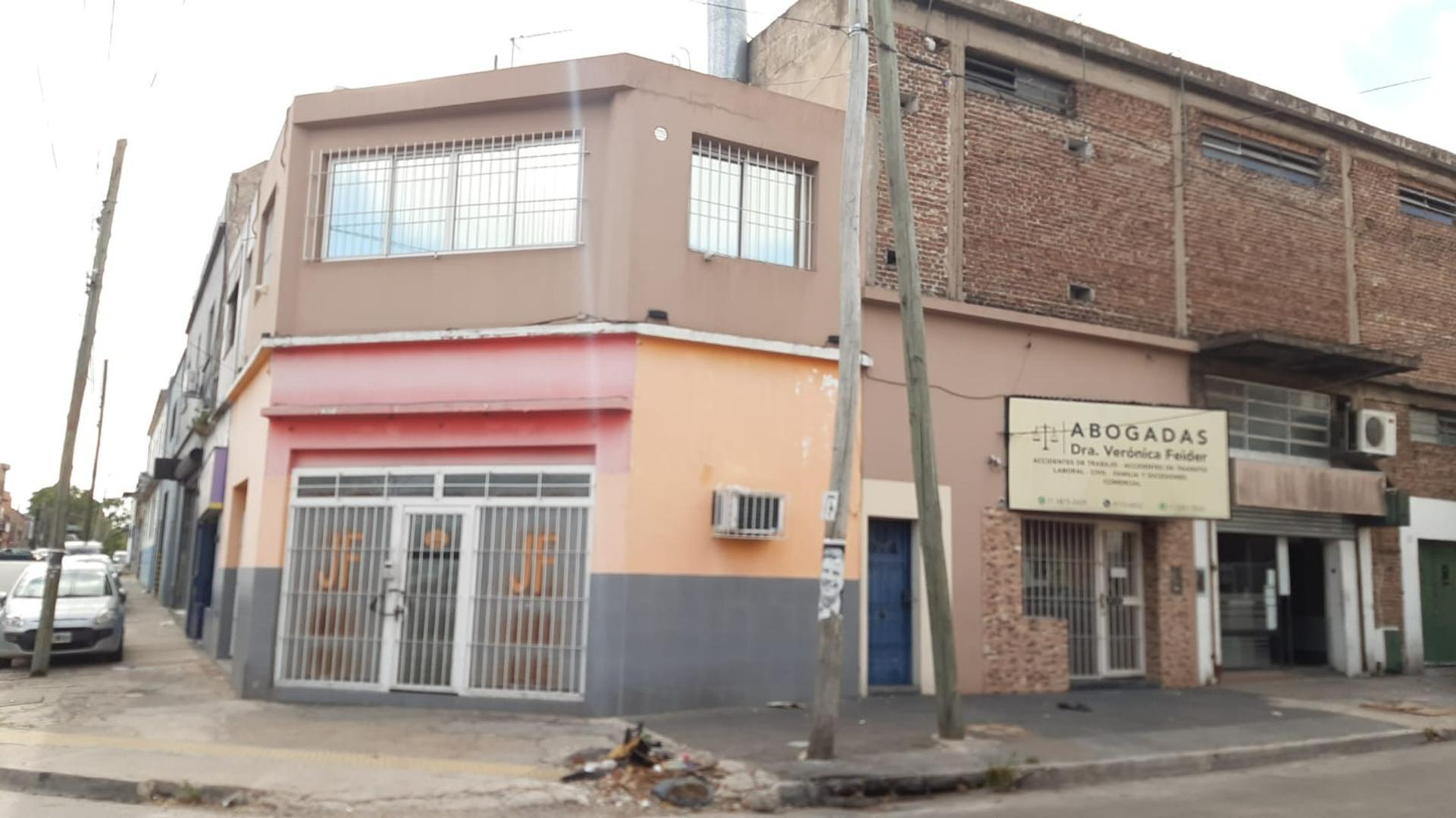 Av Rodriguez Peña Y Valentin Gomez 3900