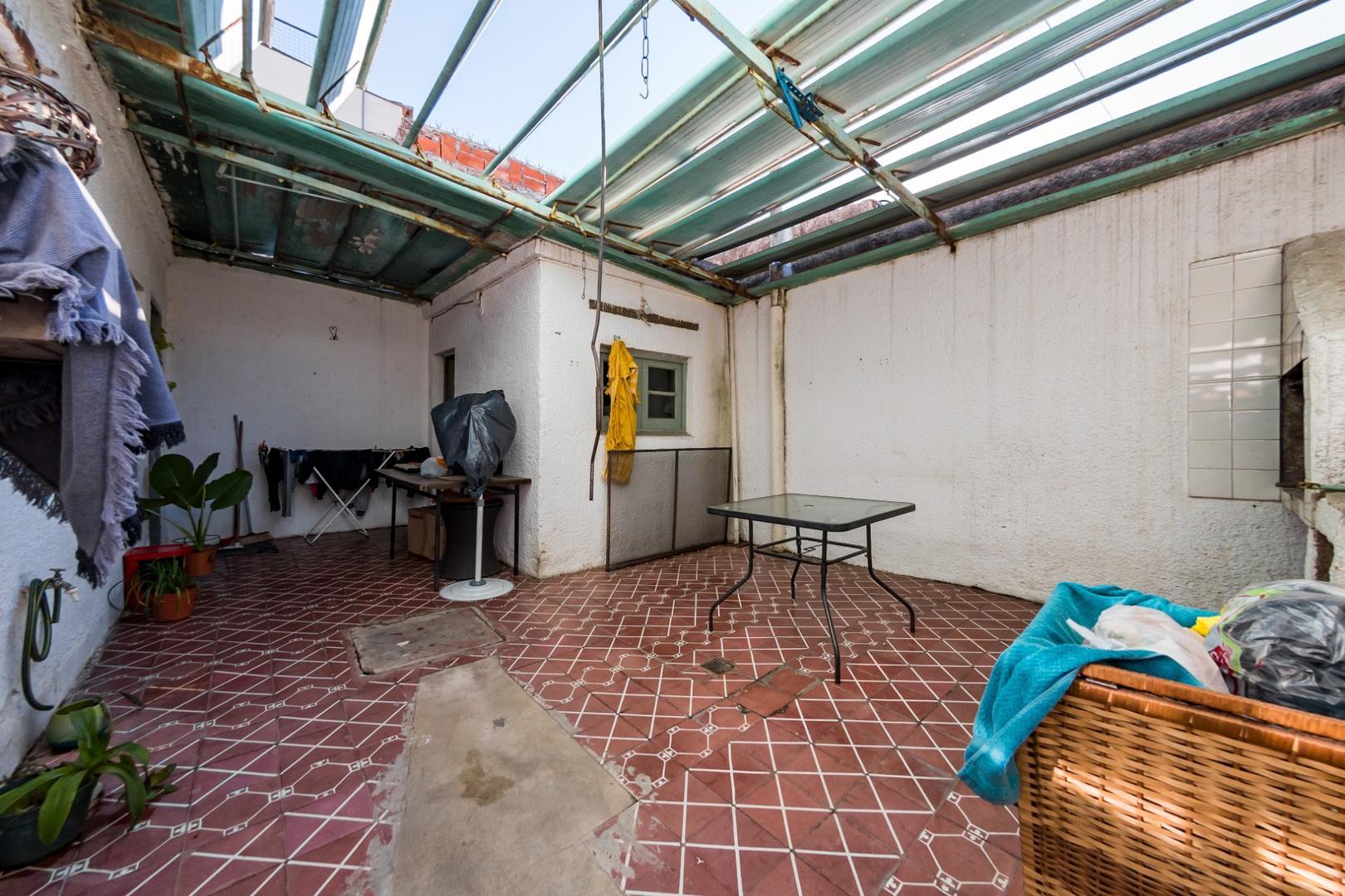 Casa 3 ambientes con 1 baño