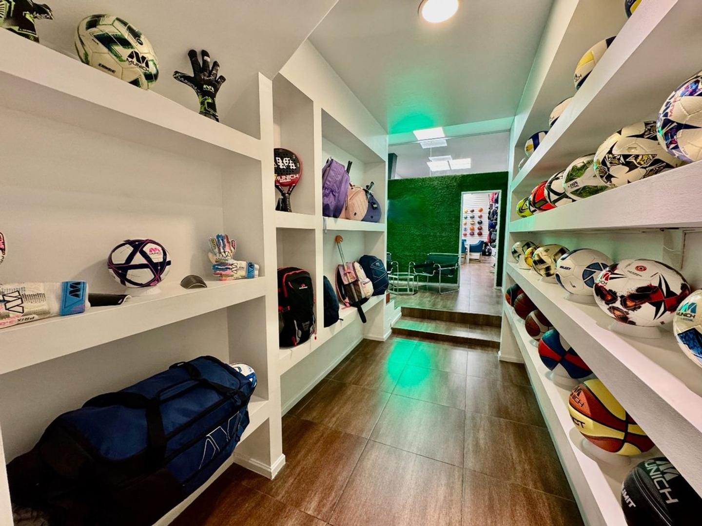 Galpon en Venta en Villa Ortuzar, USD 745.000