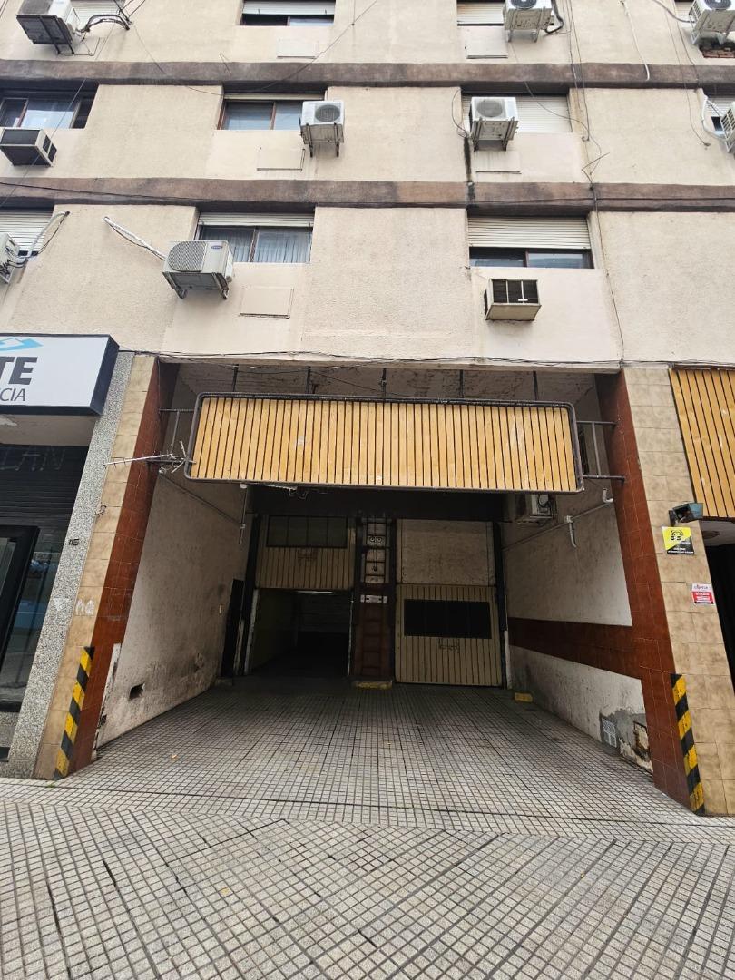 VENTA - COCHERA MAIPÚ 1146 - PRIMER PISO