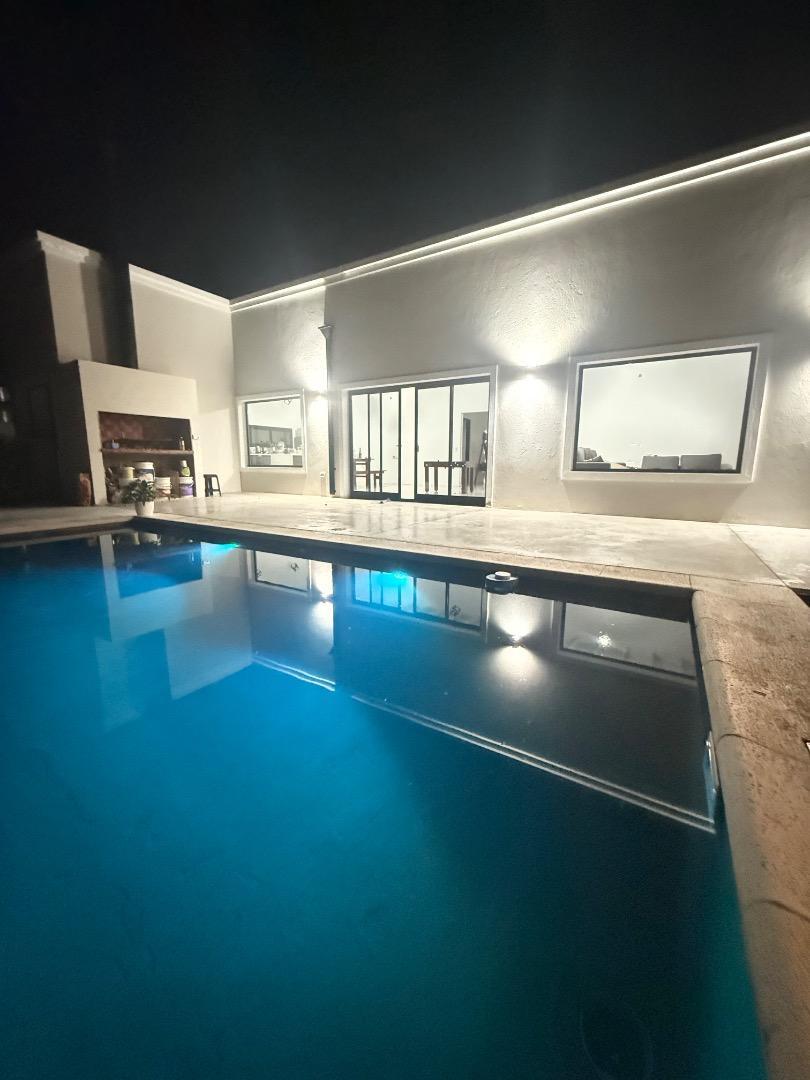 CASA DE TRES AMBIENTES CON PILETA, BARRANCAS DE SAN BENITO.