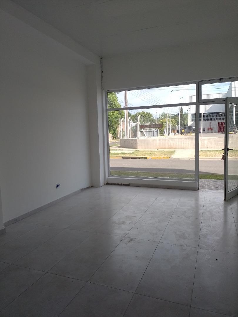 LOCAL MUY BUENA UBICACION