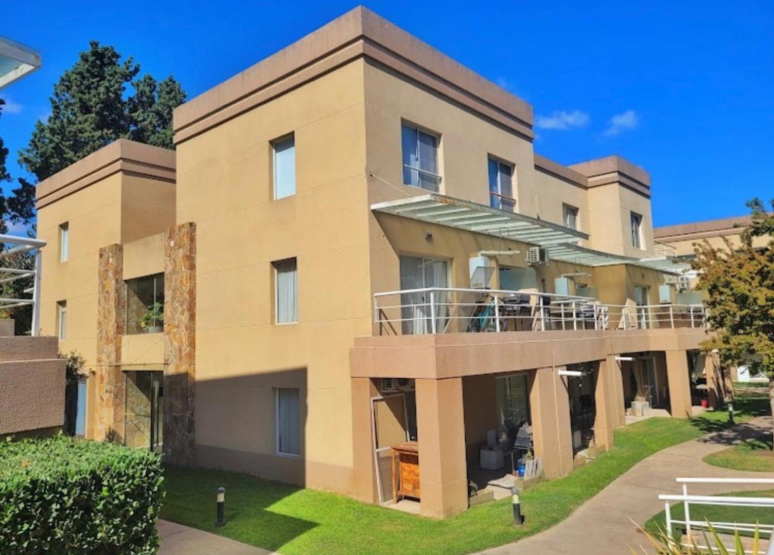 Departamento en Venta en Jardines De Saravi, USD 97.000