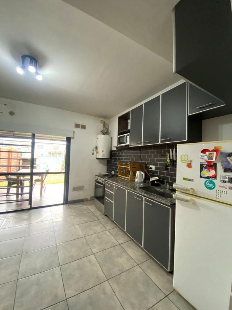 Casa 3 ambientes con 2 baños