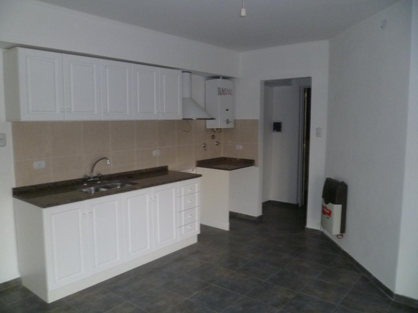 Departamento en Alquiler en Central Cordoba, $ 500.000
