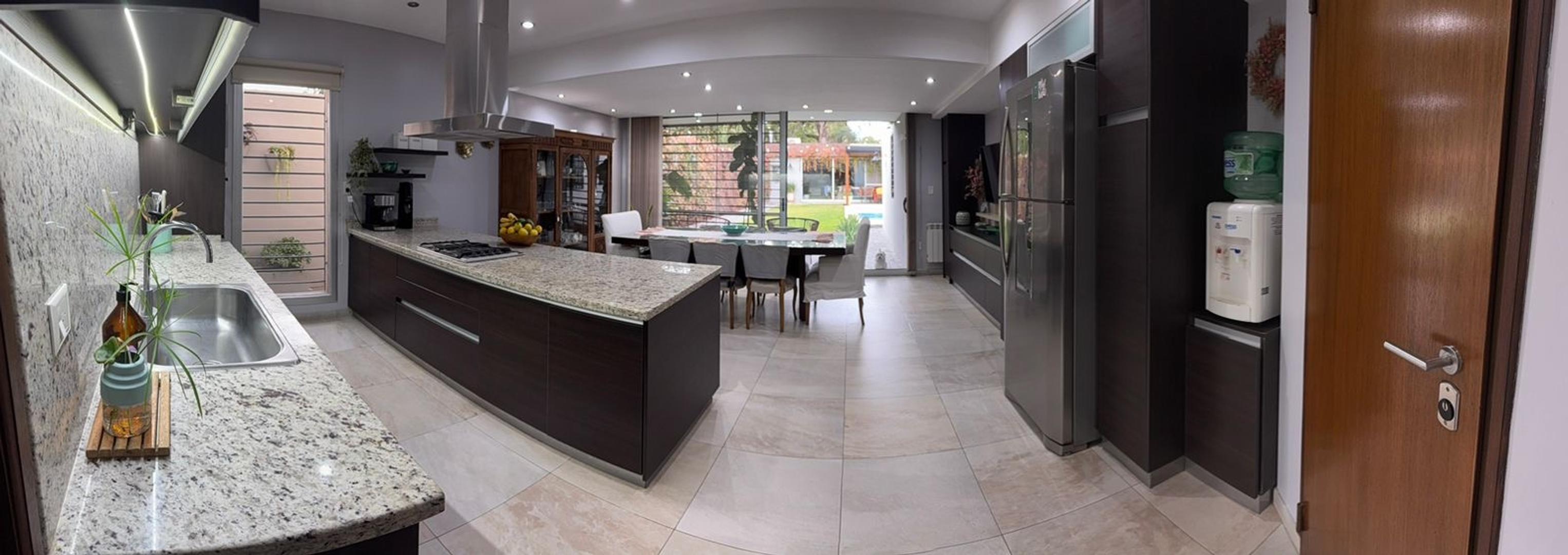 Casa 3 ambientes con 3 baños