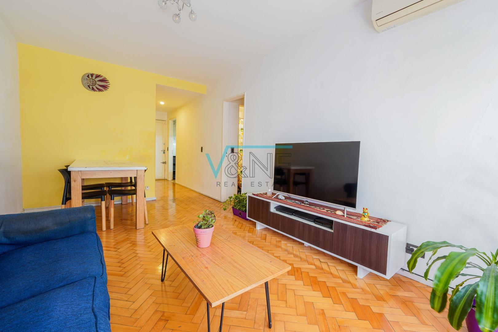 Soleado con balcón aterrazado con salida a Thames