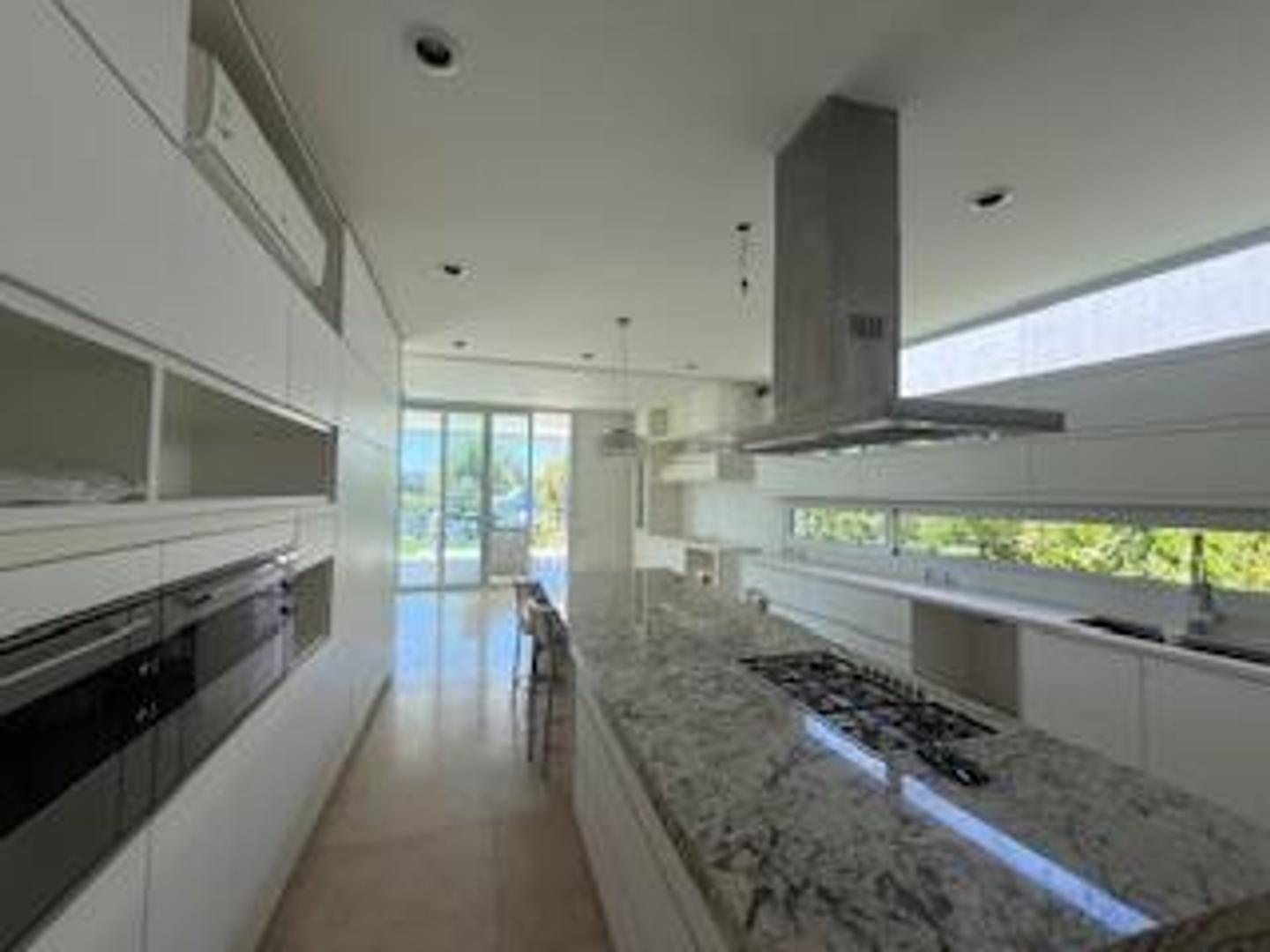 Casa en Venta al Este