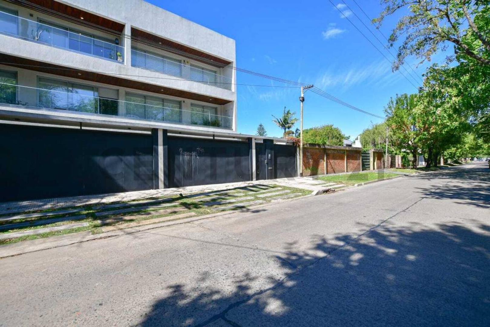 467 entre 21 y Cno. Gral. Belgrano, City Bell , Piso 0