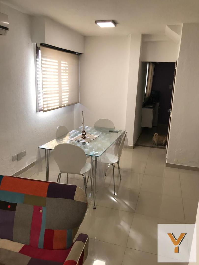 Casa en venta - 3 Dormitorios 6 Baños - Morón