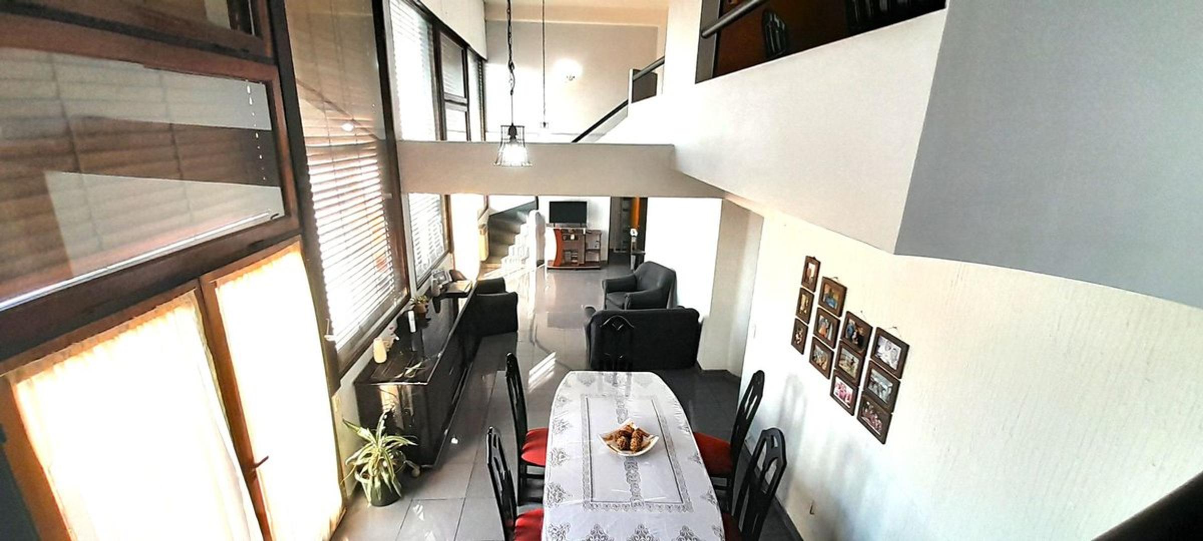 VENTA DEPTO 4 AMBIENTES C/ COCHERA EN LANUS