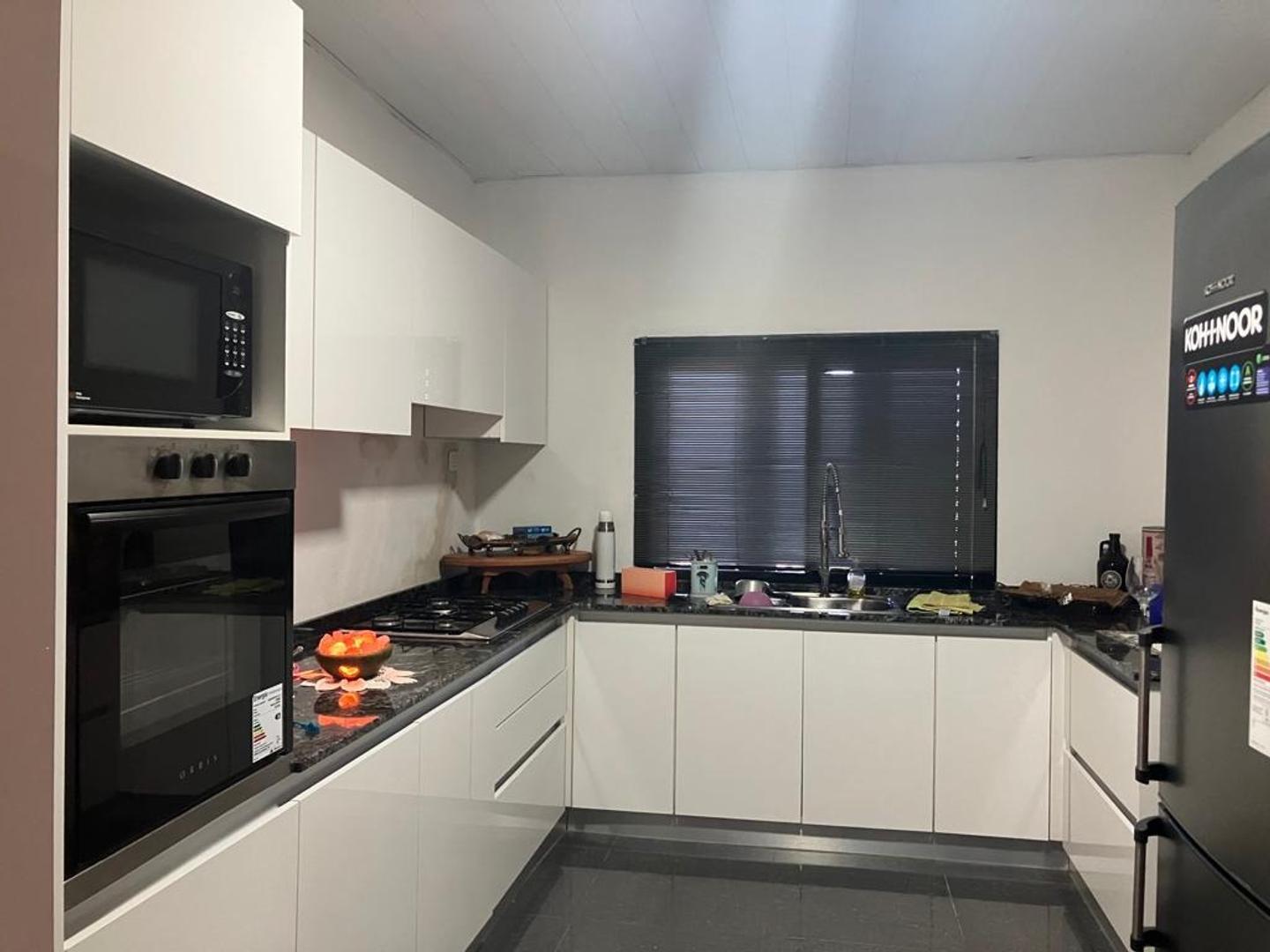 IMPORTANTE PROPIEDAD EN ACCESO A DIAMANTE Y ZONA INDUSTRIAL