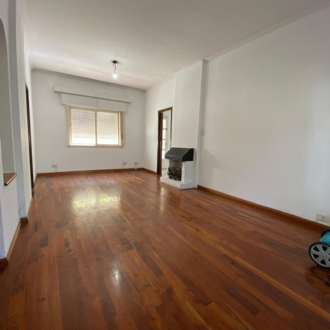 Campichuelo 3310, Castelar