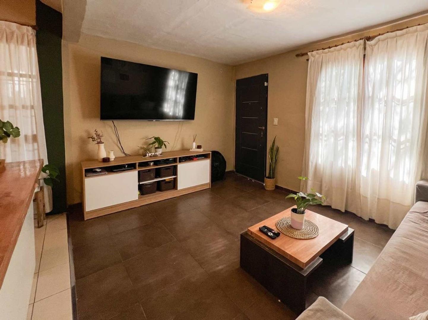 VENTA CASA 2 DORM SOLARES DE ARGÜELLO