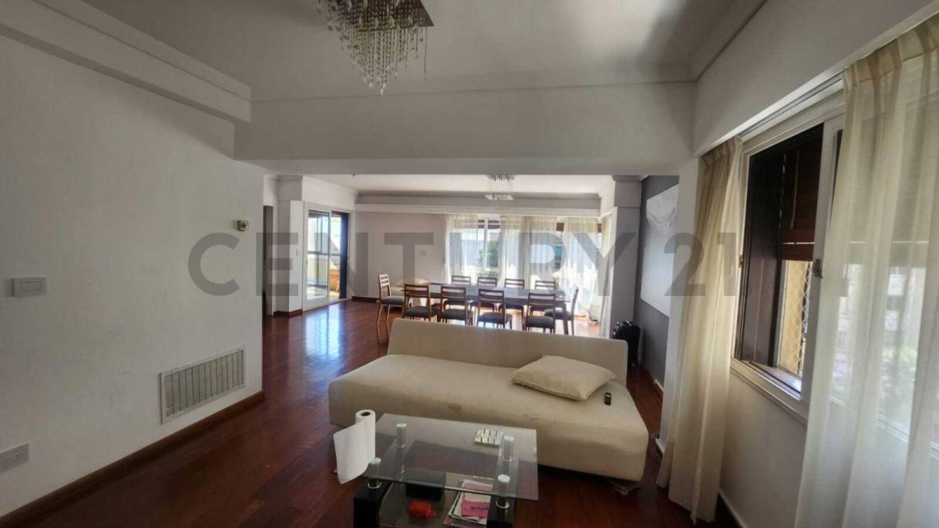 Departamento 5 ambientes con 3 baños