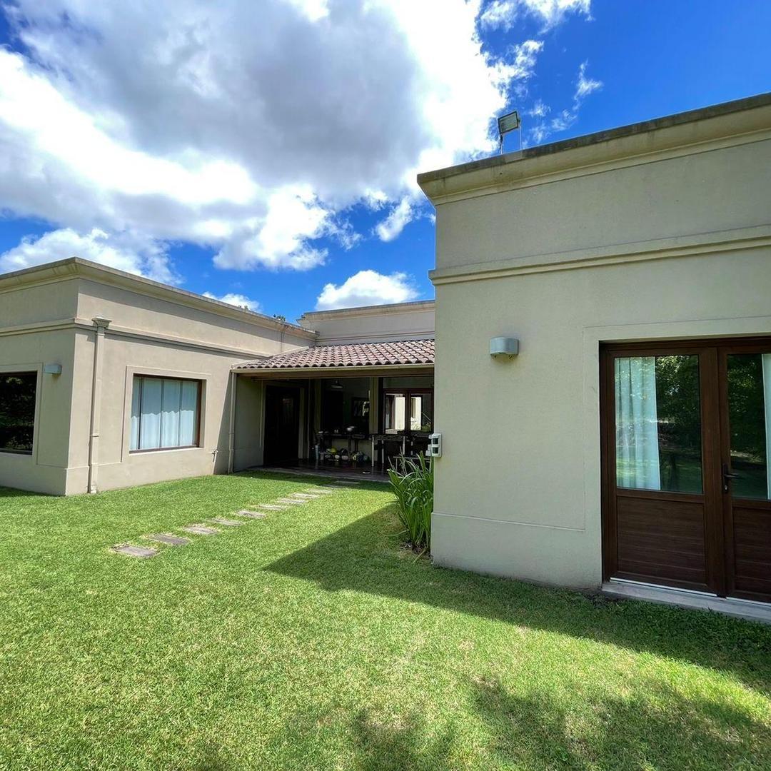CASA EN VENTA LOS PUENTES LUJAN