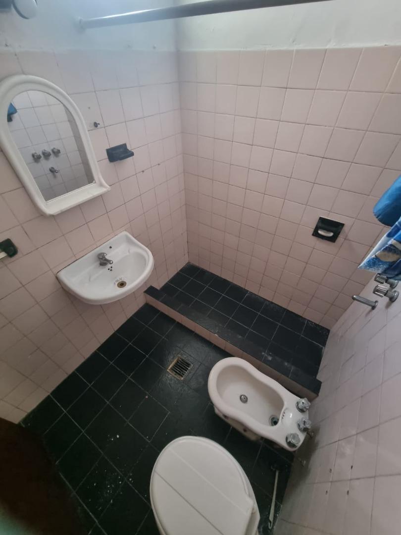 CASA DOS DORMITORIOS C/ PATIO