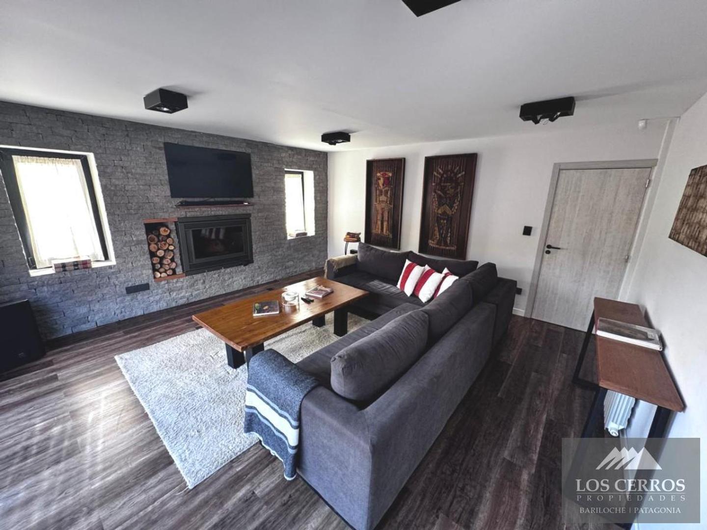 Casa en Venta en San Carlos de Bariloche " El Redil club de Campo"- excelente propiedad